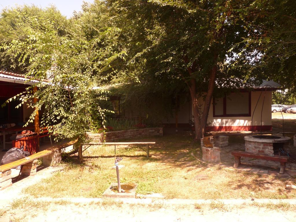 Villa Dobó Tanya Roszke Exterior foto